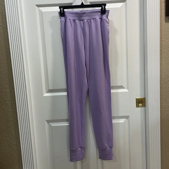 Light purple sweatsuit with wide neck and rhinestones down the sides - Picture 6 of 9